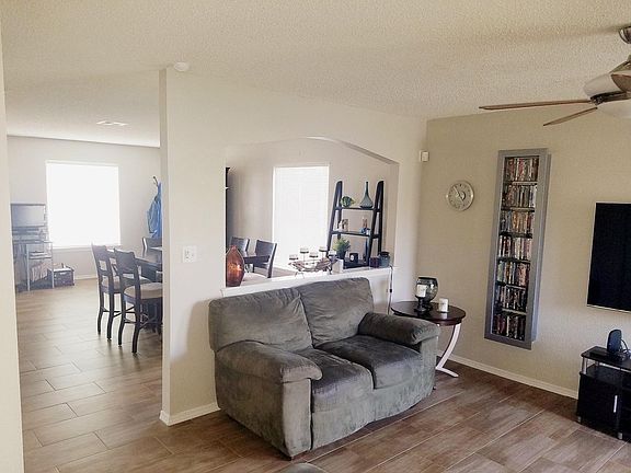4th image of 12252 Holy Springs Ct