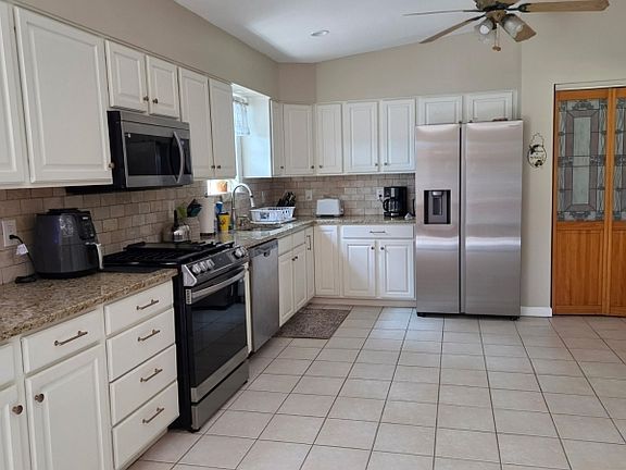 4th image of 48 Green Ln