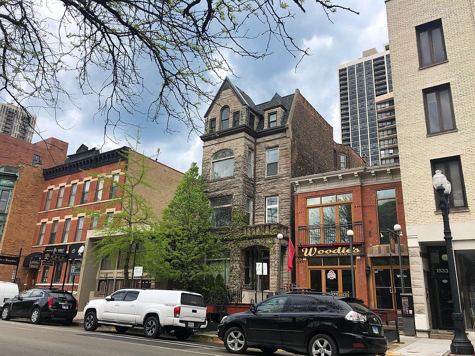 2nd image of 1549 N Wells St Ste 1