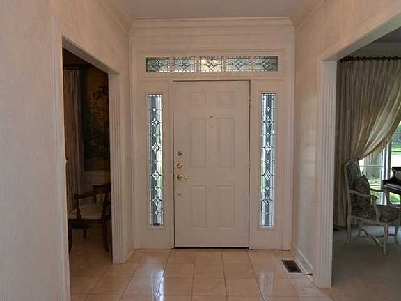 2nd image of 7577 White Oak Ct