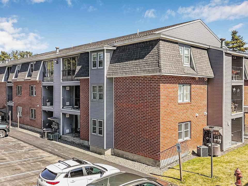 1st image of 70 Bluestone Drive
