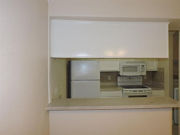 4th image of 17331 Red Oak Dr APT 39
