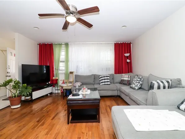 923 East 85th Street image 14 of 21