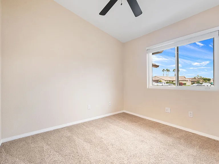 44030 Mariposa Ct — Photo 16