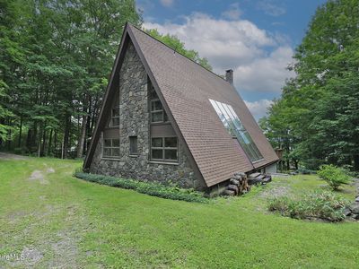 49 Reservoir Rd, Lenox, MA, 01240