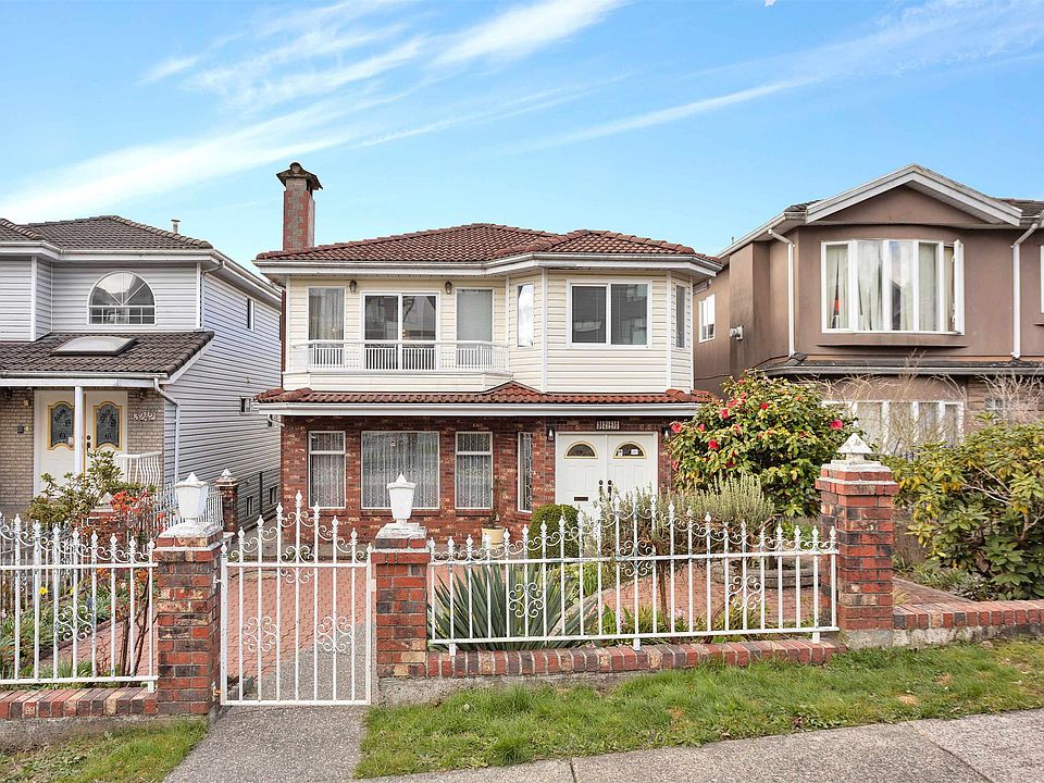 1st image of 3240 Clive Ave