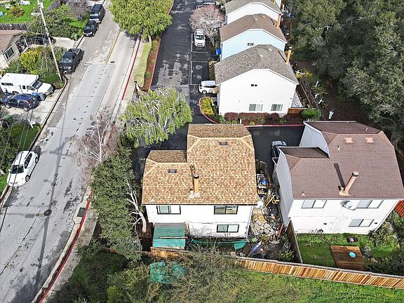 5th image of 2500 Charlene Ln