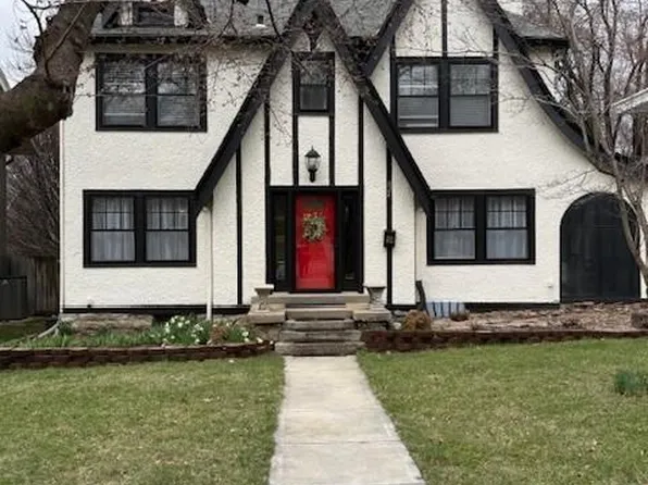 824 W 72nd St, Kansas City, MO 64114