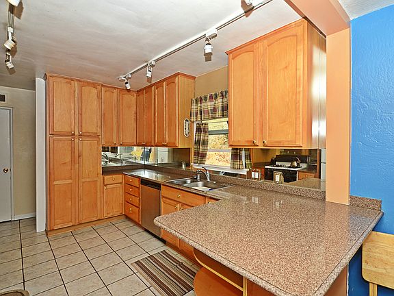 4th image of 8630 Thermal St