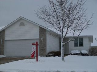 711 Winterberry Pl NE, Cedar Rapids, IA 52402
