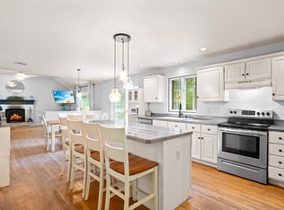 16 Pine Tree Hill Rd, Newtown, CT 06470