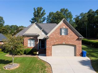 5841 Sutter Ln, Kernersville, NC 27284