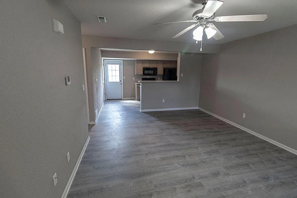 Building Photo - 3927 Snowy Owl Dr