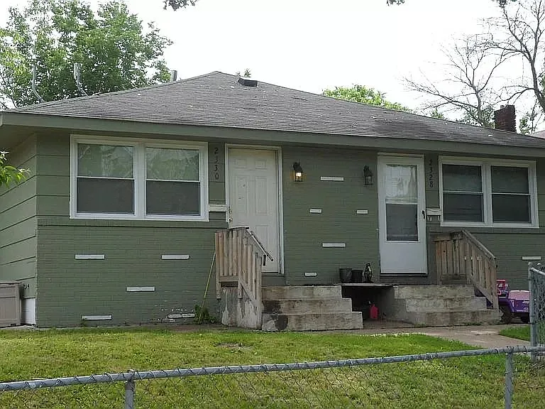 2330 Irving Ave N — Photo 1
