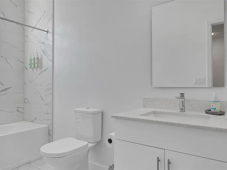 395 Famagusta Dr — Photo 16