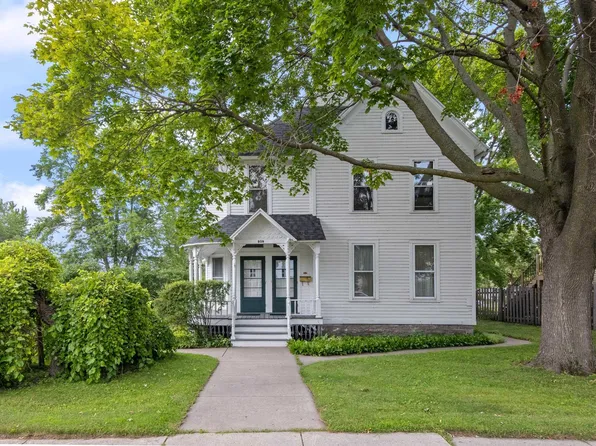 910 Cherry St, Green Bay, WI 54301