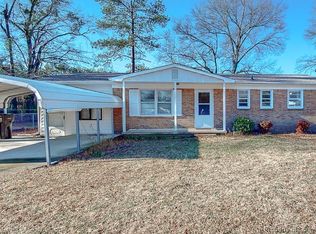 4143 Meadowood Ct, Hope Mills, NC 28348