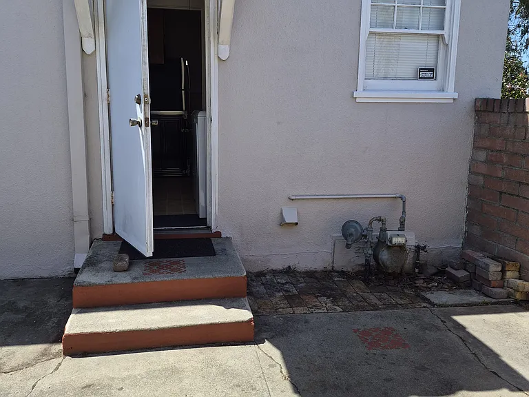 418 Park St — Photo 18