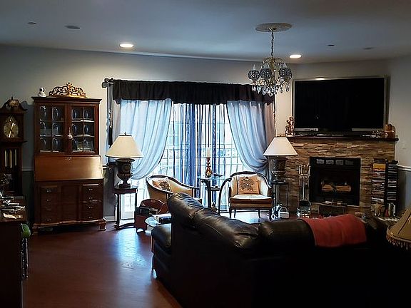 5th image of 7232 W Palmer St