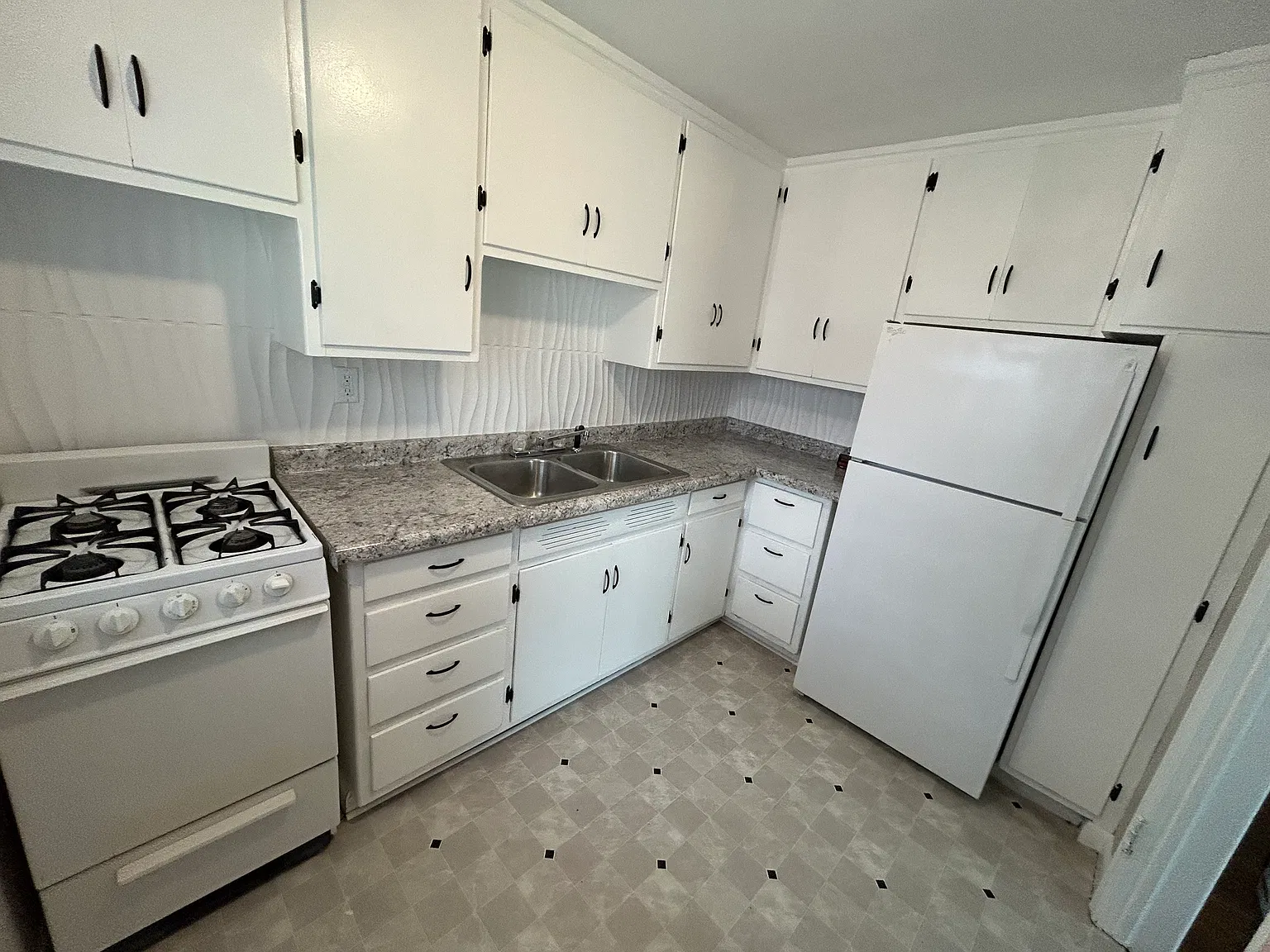 1 bed, $800 — Photo 4