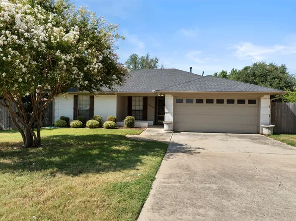 3013 Panhandle Dr, Grapevine, TX 76051