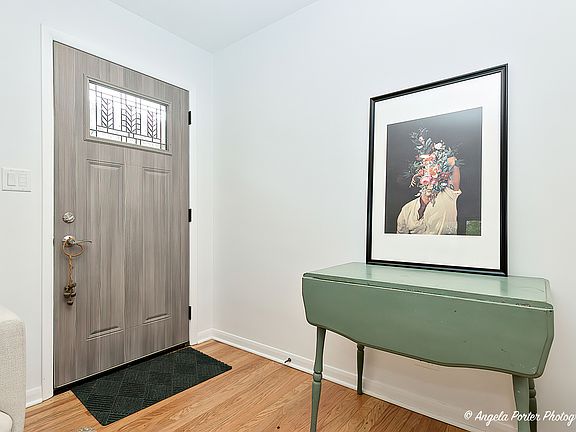 2nd image of 10067 Lavergne Ave