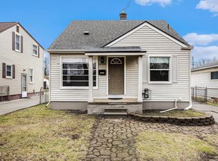 28008 Hughes St, Saint Clair Shores, MI