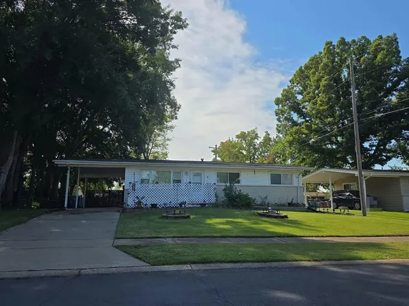 2360 Oriole Dr, Florissant, MO 63033