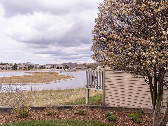 3rd image of 1659 E Harbour Towne Cir