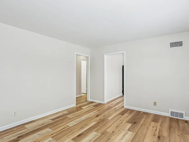 1733 N Holyoke Ave — Photo 3