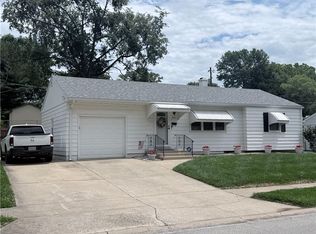 1613 N McCoy St, Independence, MO 64050