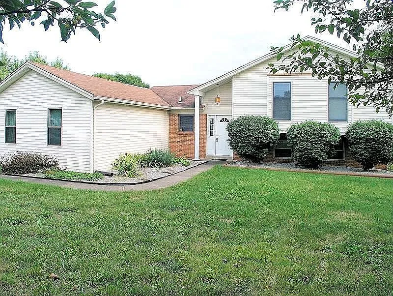 7738 Whitehall Cir E photo 1