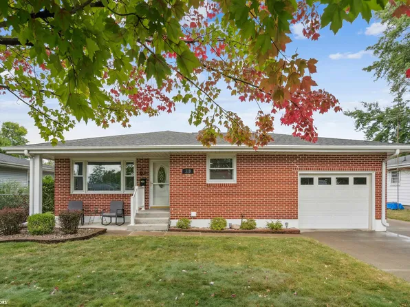 318 Ruthella Dr, West Burlington, IA 52655