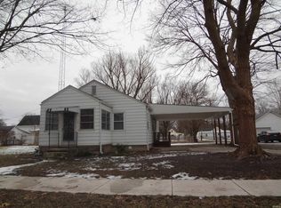 505 W 3rd St, Rochester, IN 46975