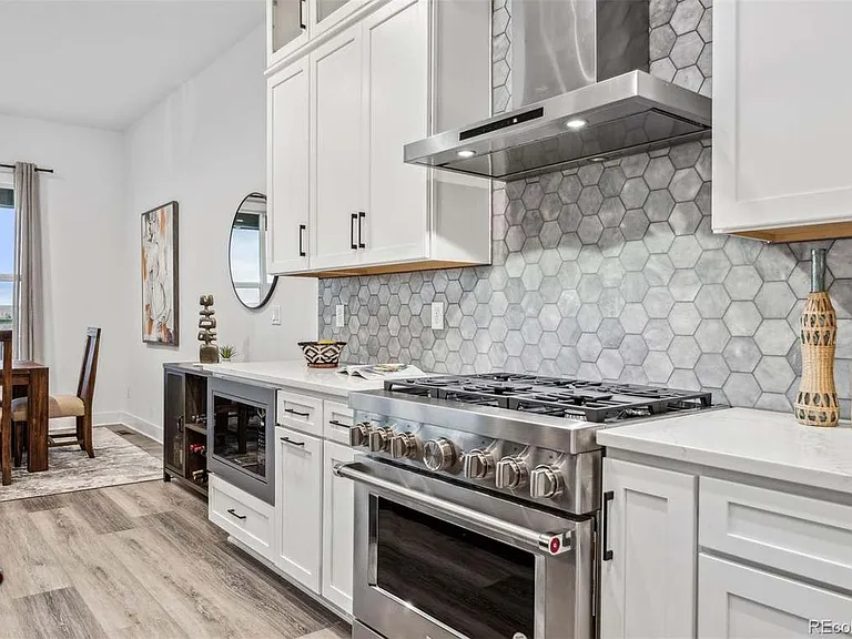 Kitchen/Stove