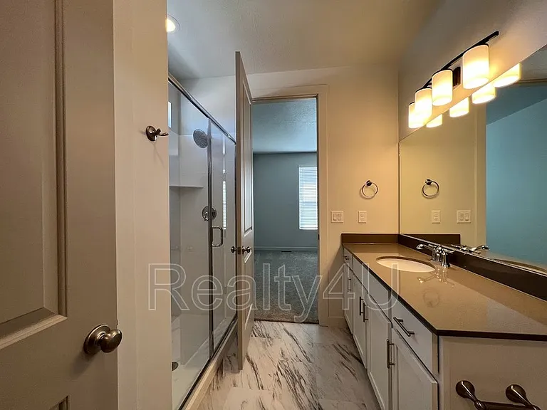 2771 N 3870 W — Photo 20