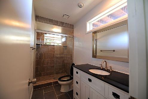 1st image of 2514 W Palm Dr #B