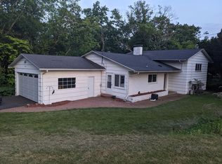 182 Knoll Dr, Hamden, CT 06518