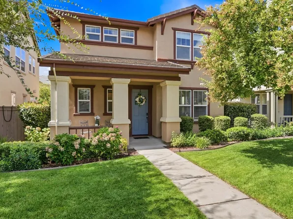 1708 Parkway Dr N, Folsom, CA 95630