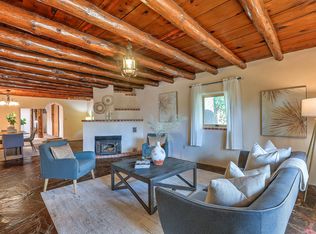 1715 Candelaria Rd NW, Albuquerque, NM 87107