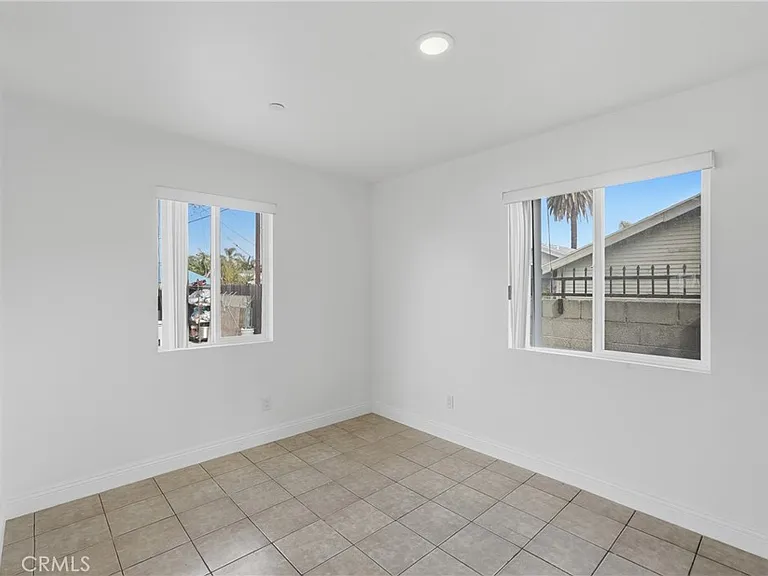 5017 S Halldale Ave #2 — Photo 7