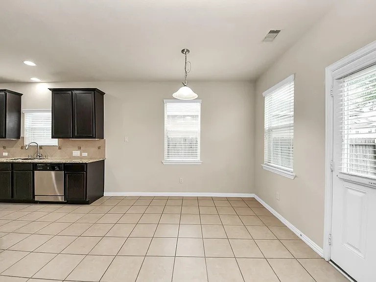 24503 Hikers Bend Dr — Photo 15