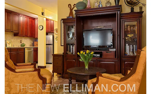 Sold by Douglas Elliman | media 10