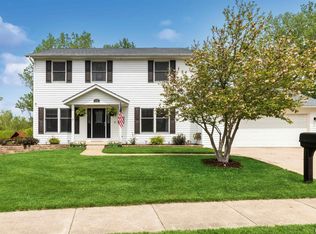 110 Colony Dr, Davenport, IA 52806