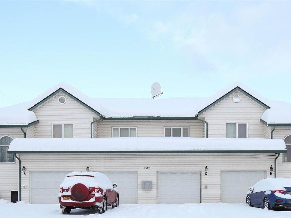1st image of 1528 28th Ave