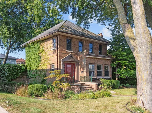 119 E Columbian Ave, Neenah, WI 54956