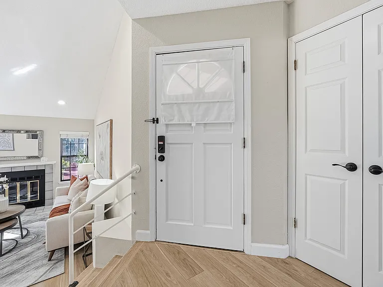 649 La Maison Dr — Photo 13