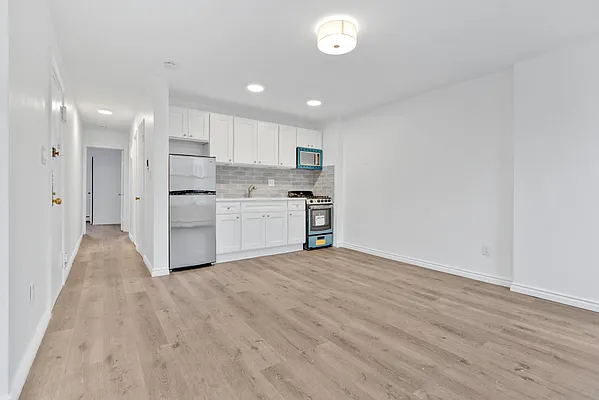 Rented by R New York | media 6