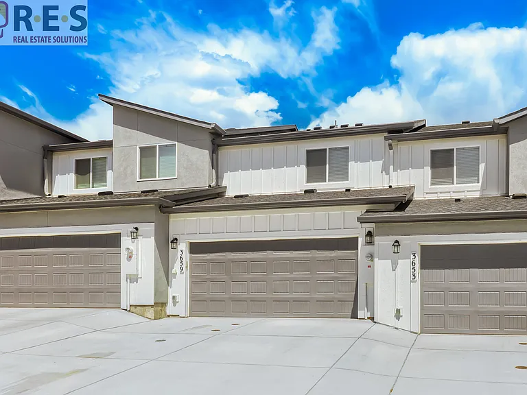 3659 Levy Park Dr — Photo 16