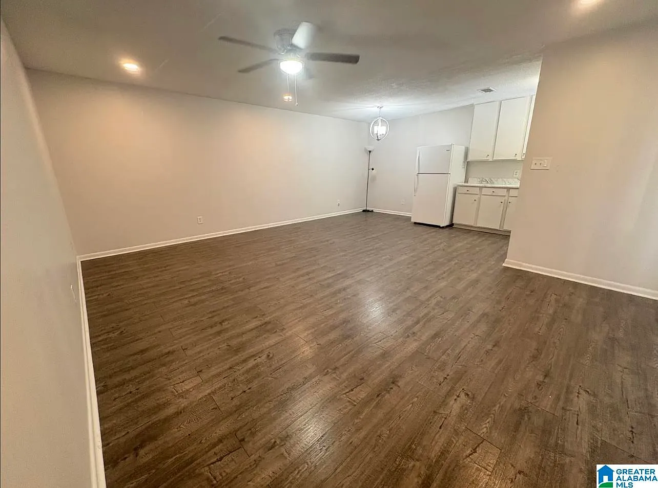2 bed, 2.0 bath, 1174 sqft, $1,445 — Photo 3